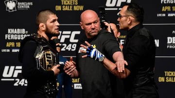 Khabib Nurmagomedov vs Tony Ferguson en la rueda de prensa del UFC 249.