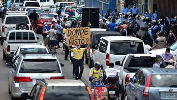 Restricción vehicular: qué placas circulan hoy 12 de agosto, en semáforo verde, amarillo y rojo