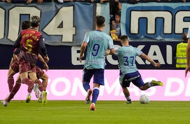 Málaga surpreende Deportivo e deixa sem liderança