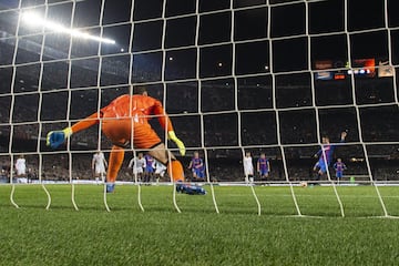 Ferrán Torres marcó de penalti el 1-1.