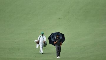 Rahm pesca en la lluvia de Augusta