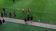 Llegó hace 10 años a Chile y así reacciona tras ganar su primer título: la escena conmueve