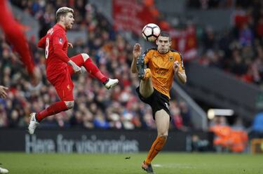 Klopp says sorry but Liverpool's defensive misgivings persist