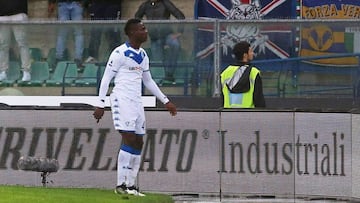 El presidente del Brescia la lía: "Balotelli es negro, está trabajando para aclararse..."