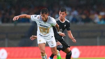   (L-R), Juan Dinenno of Pumas and Carlos Dominguez of Celta de Vigo during the game Pumas UNAM (MEX) vs Celta de Vigo (SPA), friendly match of preparation at Estadio Olimpico Universitario, on July 13, 2022.

<br><br>

(I-D), Juan Dinenno de Pumas y Carlos Dominguez de Celta de Vigo durante el partido Pumas UNAM (MEX) vs Celta de Vigo (SPA), amistoso de preparacion en el Estadio Olimpico Universitario, el 13 de Julio de 2022.