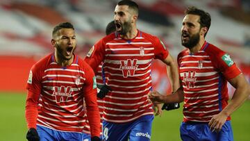 Luis Suárez pone al Granada a tiro de Europa