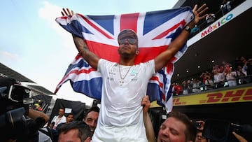 MEXICO CITY, MEXICO - OCTOBER 29: Lewis Hamilton of Great Britain and Mercedes GP celebrates after winning his fourth F1 World Drivers Championship after the Formula One Grand Prix of Mexico at Autodromo Hermanos Rodriguez on October 29, 2017 in Mexico Ci