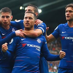 Hazard y Marcos Alonso derriban la muralla de Benítez