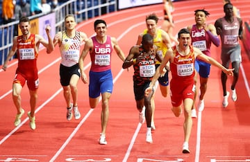 El atleta murciano realizó una prodigiosa carrera para llevarse el título en el 800 de Belgrado con 1:46.20. 