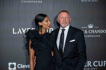 Boris Becker y Lilian de Carvalho Monteiro durante la alfombra negra de la ceremonia inaugural de la Laver Cup celebrada en el Uber Arana de Berlin.