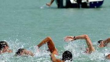 <b>ORO.</b> El nadador alemán Thomas Lurz subió a lo más alto del cajón al igual que lo hizo Seliverstova.