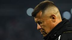 Jorge Almirón recibe un duro golpe en Colo Colo y así reaccionan dos históricos del club