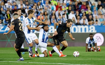 Neyo, en el centro, jugó contra el Valencia el pasado viernes. 