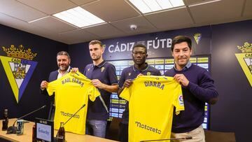 27/12/22 CADIZ CF PRESENTACION DE RAUL PARRA Y YOUBA DIARRA