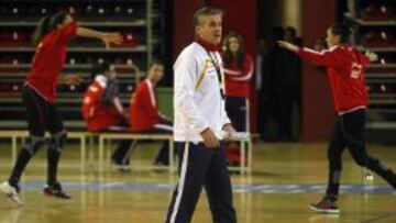 Jorge Dueñas quería más intensidad defensiva.