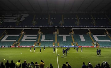 Barcelona in training at Celtic Park