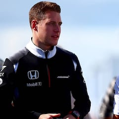 Magnussen a Vandoorne: "Debes mirar a Alonso, es mejor que tú"