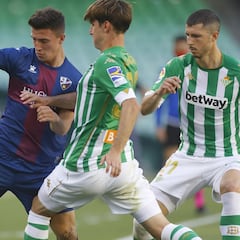 Escriche coge galones en el Huesca