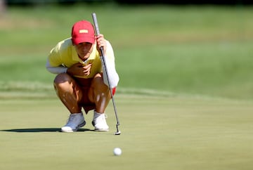 Termina la segunda vuelta del torneo de golf con Azahara Muñoz en 46ª posición a doce golpes de las medallas.

