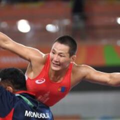 El desnudo como protesta de los entrenadores de Mongolia