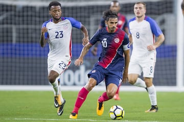 El capitán de la Selección de Costa Rica firmará en próximos días con el Santos de Brasil.