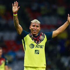 La notable evolución de Roger Martínez con Santiago Solari