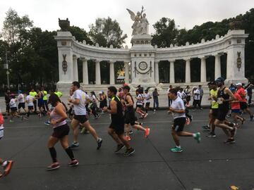 Si corriste el Maratón CDMX 2018, búscate en estas imágenes