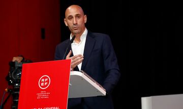 El presidente de la Real Federación Española de Fútbol, Luis Rubiales, durante su intervención en la Asamblea General de dicho organismo.
