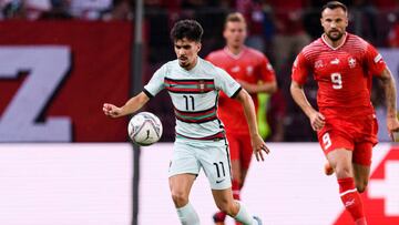 Vitinha durante un partido de Nations League League de Portugal contra Suiza.