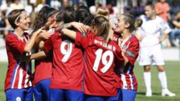 Las rojiblancas celebran su goleada ante el Fundaci&oacute;n Albacete. 