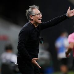 Holan se refiere a su opción en la Roja y da un consejo a la ANFP