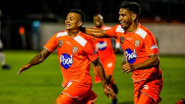 Envigado derrota a Nacional en el Polideportivo Sur.