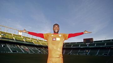 El Deportivo cede a Francis Uzoho al Omonoia chipriota