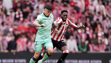 BILBAO, SPAIN - FEBRUARY 08: Alan Matturro of Levante UD is challenged by Inaki Williams of Athletic Club during the LaLiga EA Sports match between Athletic Club and Levante UD at Estadio de San Mames on February 08, 2026 in Bilbao, Spain. (Photo by Juan Manuel Serrano Arce/Getty Images)