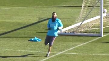 Lo intenta mil veces y no le sale otra vez: Benzema y su gol más increíble