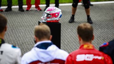 El homenaje que la F1 hizo a Anthoine Hubert en Spa.