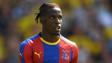 Hodgson expects Zaha Palace stay despite Chelsea rumours