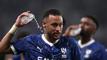 Osvaldo Nico, vice president of the club’s Board of Directors confirmed talks with the Brazilian star, who could return home to rejoin his first club next year.