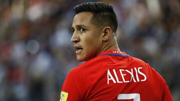 Futbol, Chile vs Alemania
El jugador de la seleccion chilena Alexis Sanchez se lamenta tras desperdiciar una ocasion de gol contra Alemania durante el partido final de la Copa Confederaciones disputado en el estadio Kretovsky de San Petersburgo, Rusia.