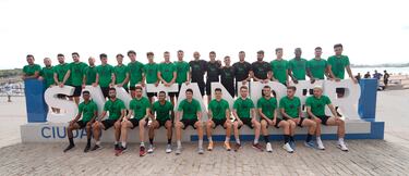 El Ayuntamiento hace spoiler: camiseta verde en el Racing