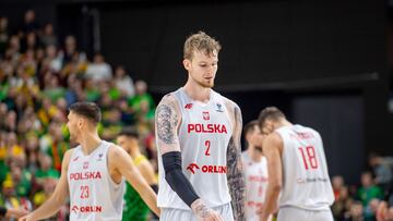 Balcerowski se lamenta por la derrota de Polonia.