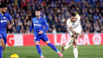 Joselu scores twice against Getafe to send Real Madrid above Girona and to the top of the LaLiga table.