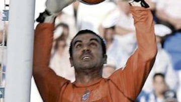 <b>SUPERSTICIÓN. </b>La elástica naranja es talismán para Sorrentino y como no, para el Recre. Cada vez que el guardameta italiano ha lucido esta camiseta (en los dos últimos encuentros), el Decano no ha conocido la derrota. De momento, superstición o no, los resultados acompañan y eso es lo importante.