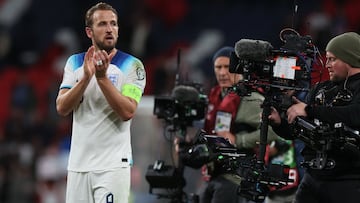 London (United Kingdom), 17/10/2023.- Harry Kane (L) of England reacts after the UEFA EURO 2024 group C qualification round match between England and Italy in London, Britain, 17 October 2023. (Italia, Reino Unido, Londres) EFE/EPA/NEIL HALL
