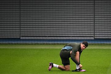 Manchester City's Uzbek defender #45 Abdukodir Khusanov takes part in a training session at Manchester City's training ground in Manchester, north-west England, on January 21, 2025, on the eve of their UEFA Champions League football match against Paris Saint-Germain (PSG). (Photo by Oli SCARFF / AFP)