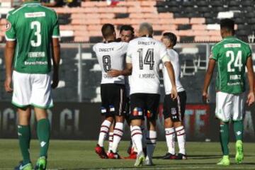 Futbol, Futbol, Colo Colo vs Audax Italiano. 
Segunda fecha, campeonato de Clausura 2016/17.
El jugador de Colo Colo Esteban Paredes centro celebra con sus compaeros luego de convertir un gol contra Audax Italiano durante el partido de primera division disputado en el estadio Monumental de Santiago, Chile.
12/02/2017
Felipe Zanca/Photosport
*************

Football, Colo Colo vs Audax Italiano.   Second date, Closure Championship 2016/17.
Colo Colo's player Esteban Paredes, center, celebrates with teammates after scoring against Audax Italiano during the first division football match held at the Monumental stadium in Santiago, Chile.
12/02/2017.
Felipe Zanca/Photosport