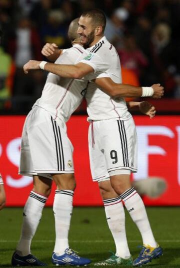 Benzema celebra el 0-2.