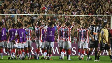 Unión goleó a Atlético Mineiro y se posicionó bien para la vuelta
