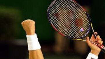 <b>HIPERMOTIVADO. </B>Hewitt se ha metido por primera vez en las semifinales del Abierto de Australia.