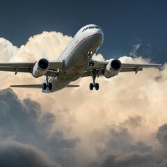 Un avión privado que se dirigía a Moscú se estrella en Afganistán